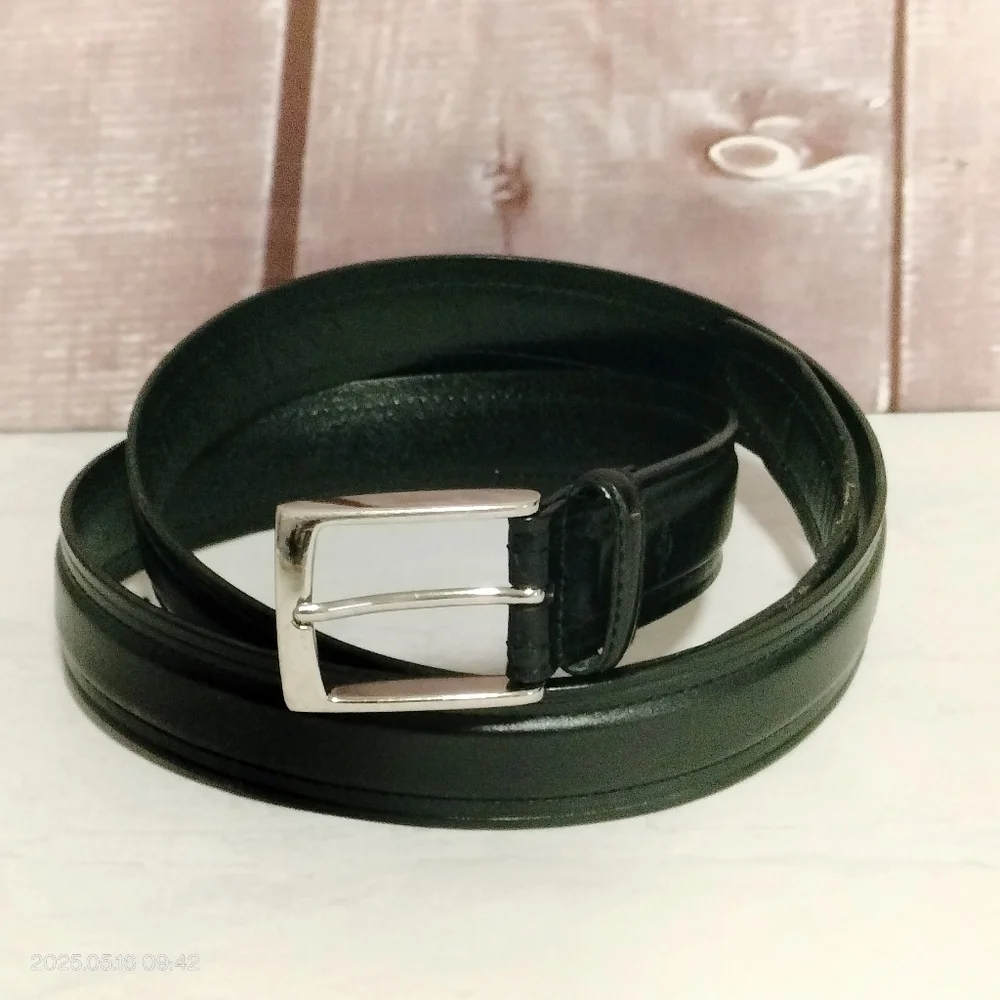 Dockers Sz 42 Men's Black Leather Belt Silver Belt Adjustable Classic Business
